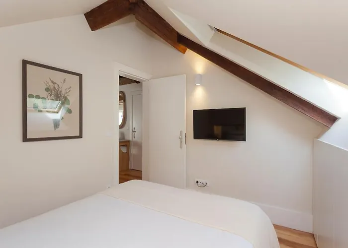 The Terraced Loft - Boho Elegance In *