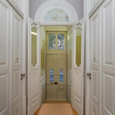 The Terraced Loft - Boho Elegance In ポルト