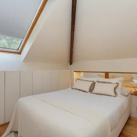 The Terraced Loft - Boho Elegance In アパート