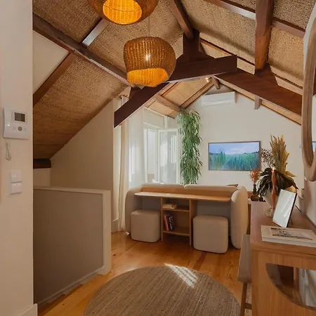 Апартаменты The Terraced Loft - Boho Elegance In