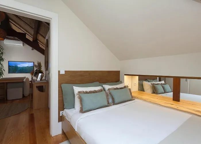 The Terraced Loft - Boho Elegance In